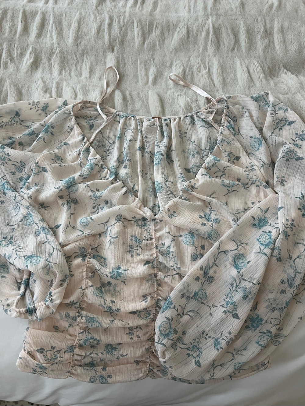 Free People Ruched Floral Blouse Size M - Picture 2 of 3
